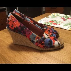 Toms wedge sandal , size 7.5